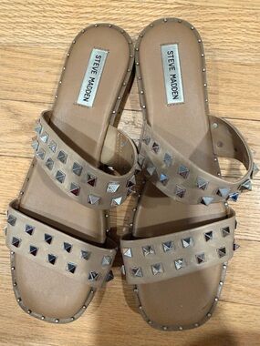 Steve Madden Studded Tan Slide Sandals